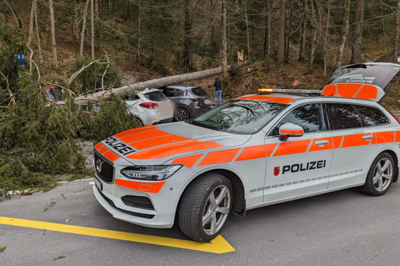 Einsatz 13 - Bild Array